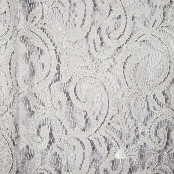 Adrianna Papell Women's Lace Top Frost NWT - Picture 7 of 7